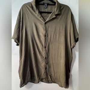 FOREVER 21Olive Casual Button Down Shirt